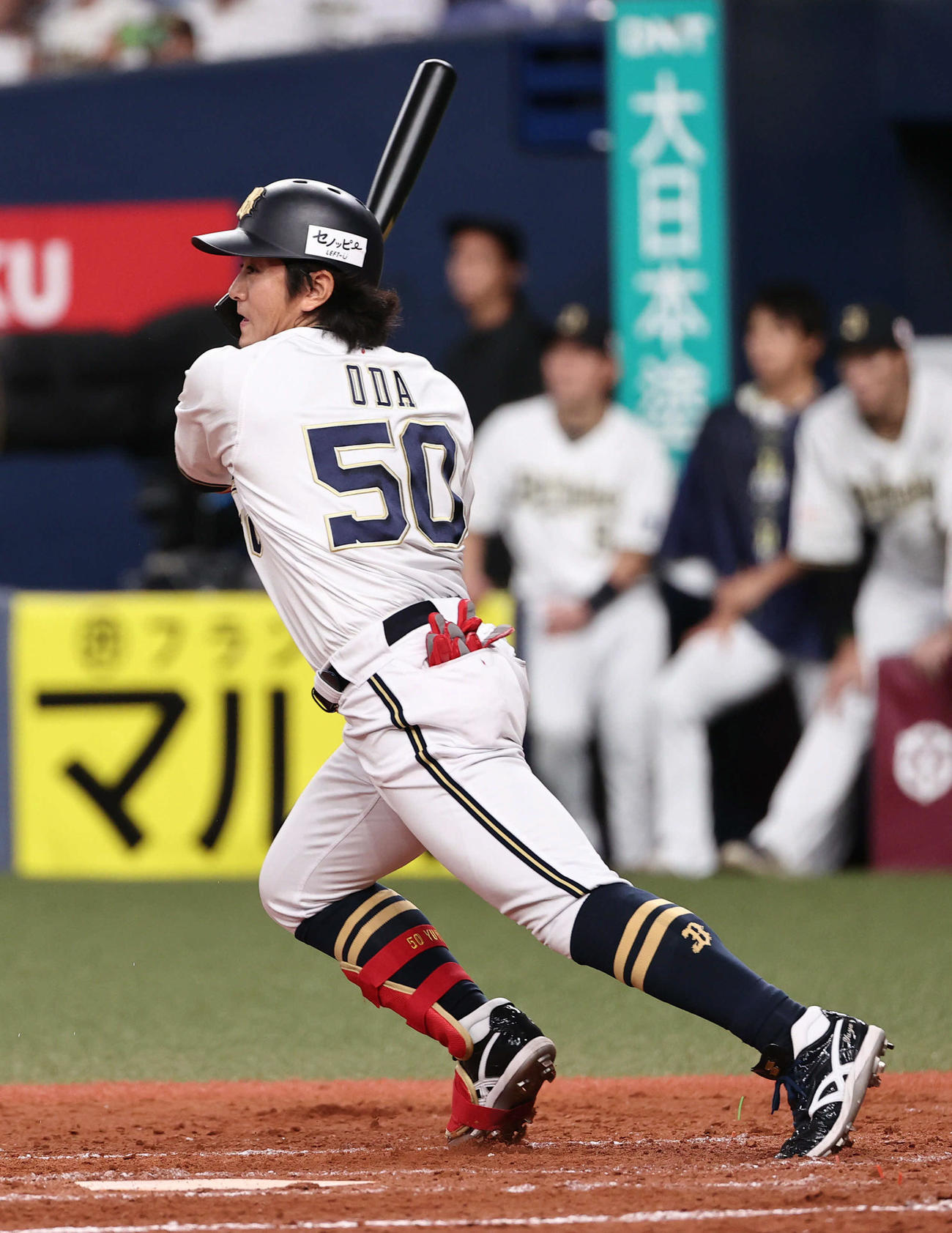 オリックス対西武　8回裏オリックス無死一塁、小田は遊直に倒れる（撮影・西尾就之）