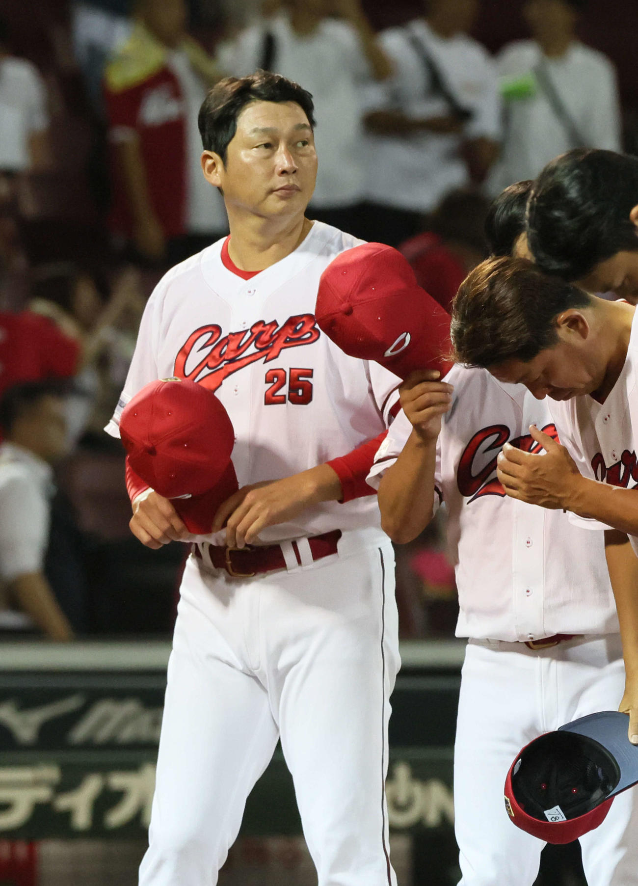 広島対ヤクルト　敗れた新井監督（撮影・加藤孝規）