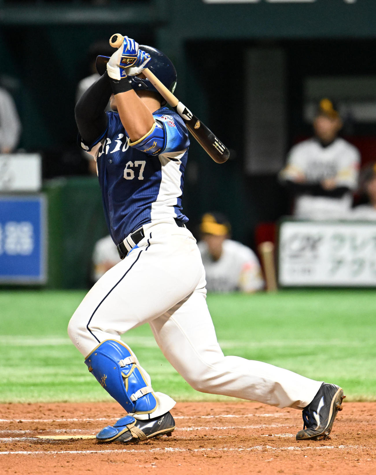 ソフトバンク対西武　9回表西武2死、野村大はフェンス直撃の三塁打を放つ（撮影・林敢治）