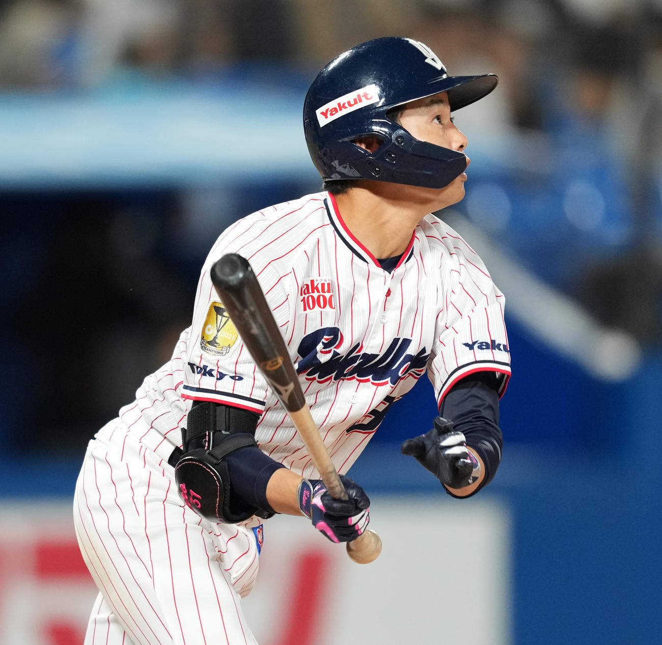 22年5月25日、ヤクルト対日本ハム　右越えに逆転サヨナラ3点本塁打を放つ山崎