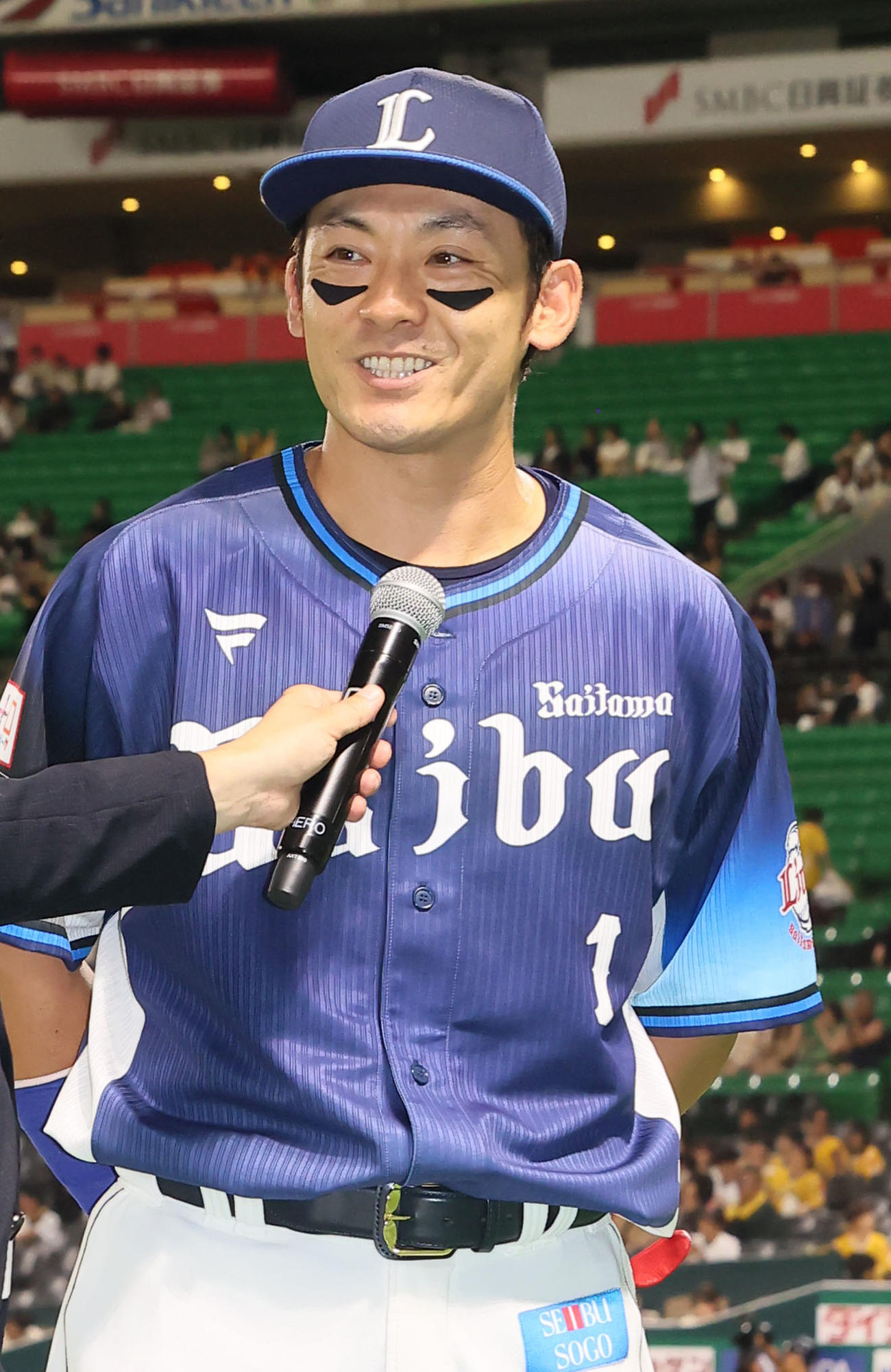 ソフトバンク対西武　ヒーローインタビューに答える栗山（撮影・鬼束羽瑠菜）