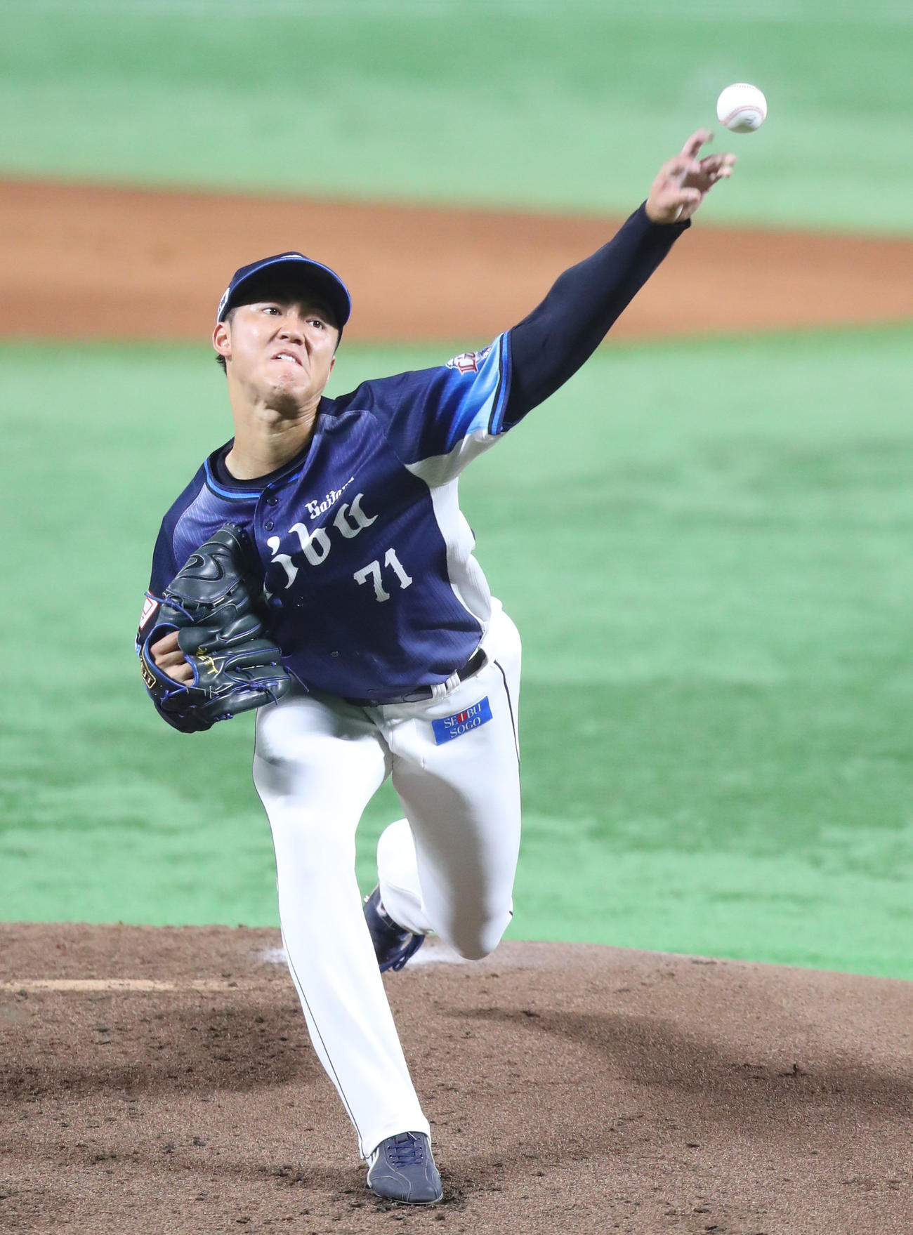 ソフトバンク対西武　西武先発の菅井（撮影・鬼束羽瑠菜）