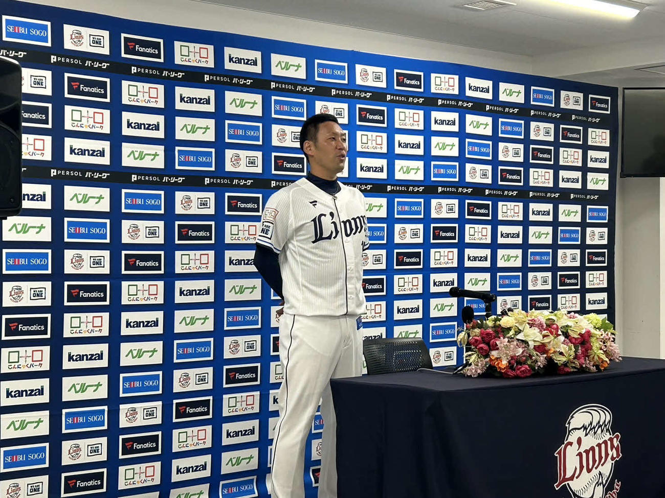 引退会見に臨む西武の増田達至投手（撮影・平山連）