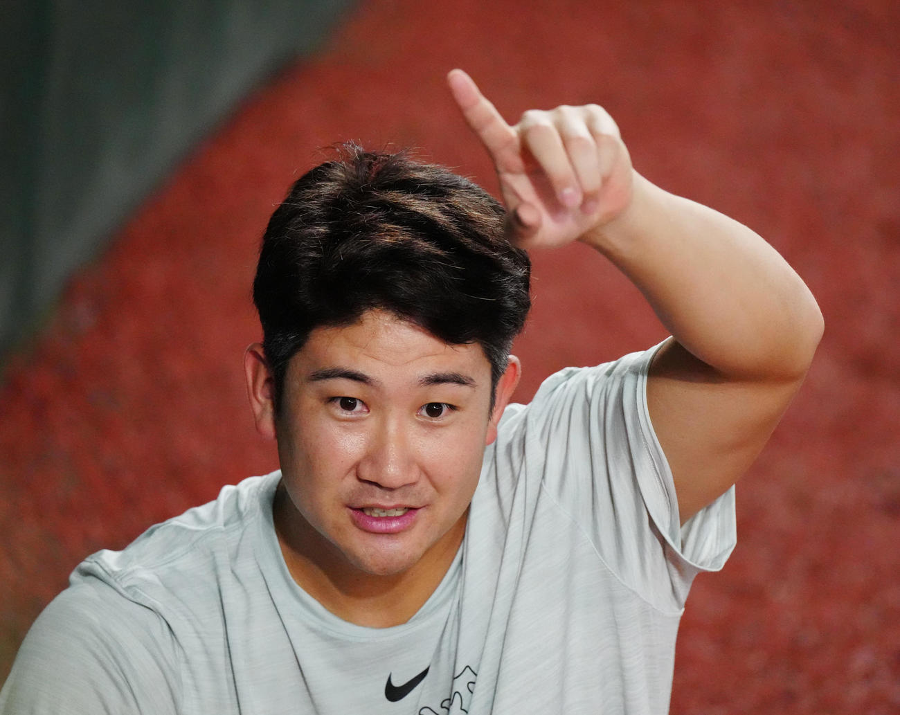 巨人対中日　試合前練習に臨む巨人菅野（撮影・江口和貴）