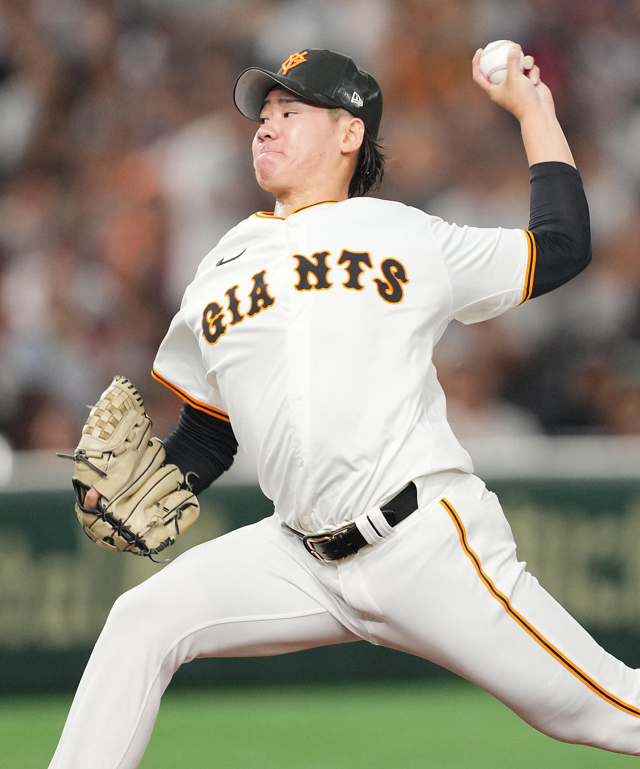 巨人対中日　力投する巨人先発の井上（撮影・垰建太）