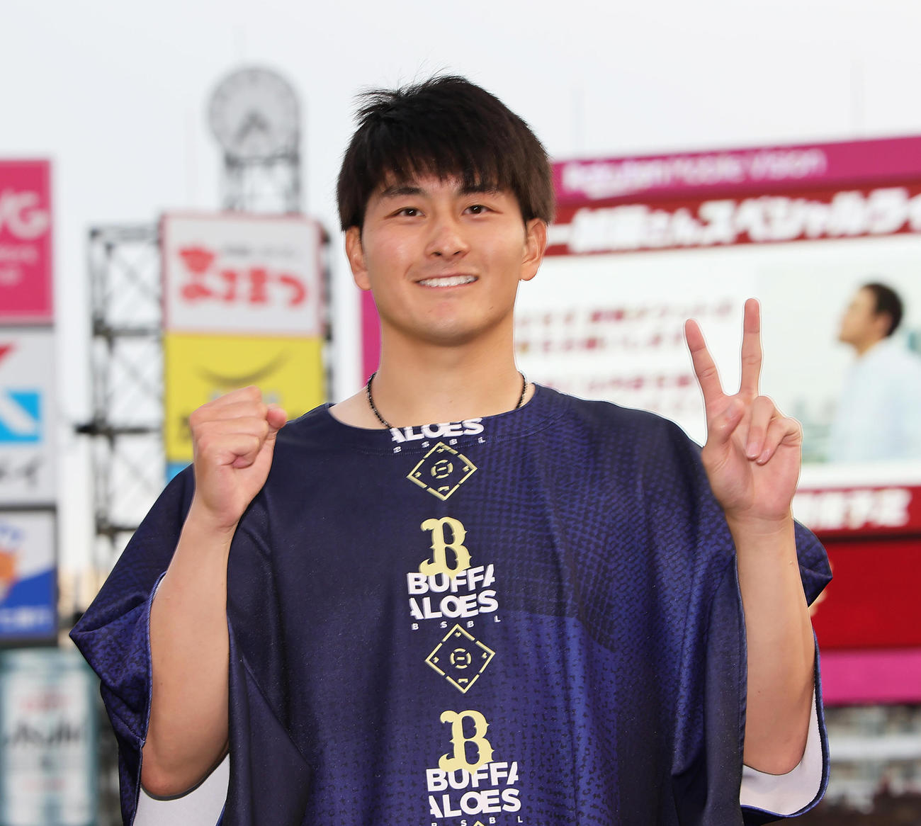 楽天対オリックス　2勝目を挙げ笑顔を見せるオリックス高島（撮影・足立雅史）