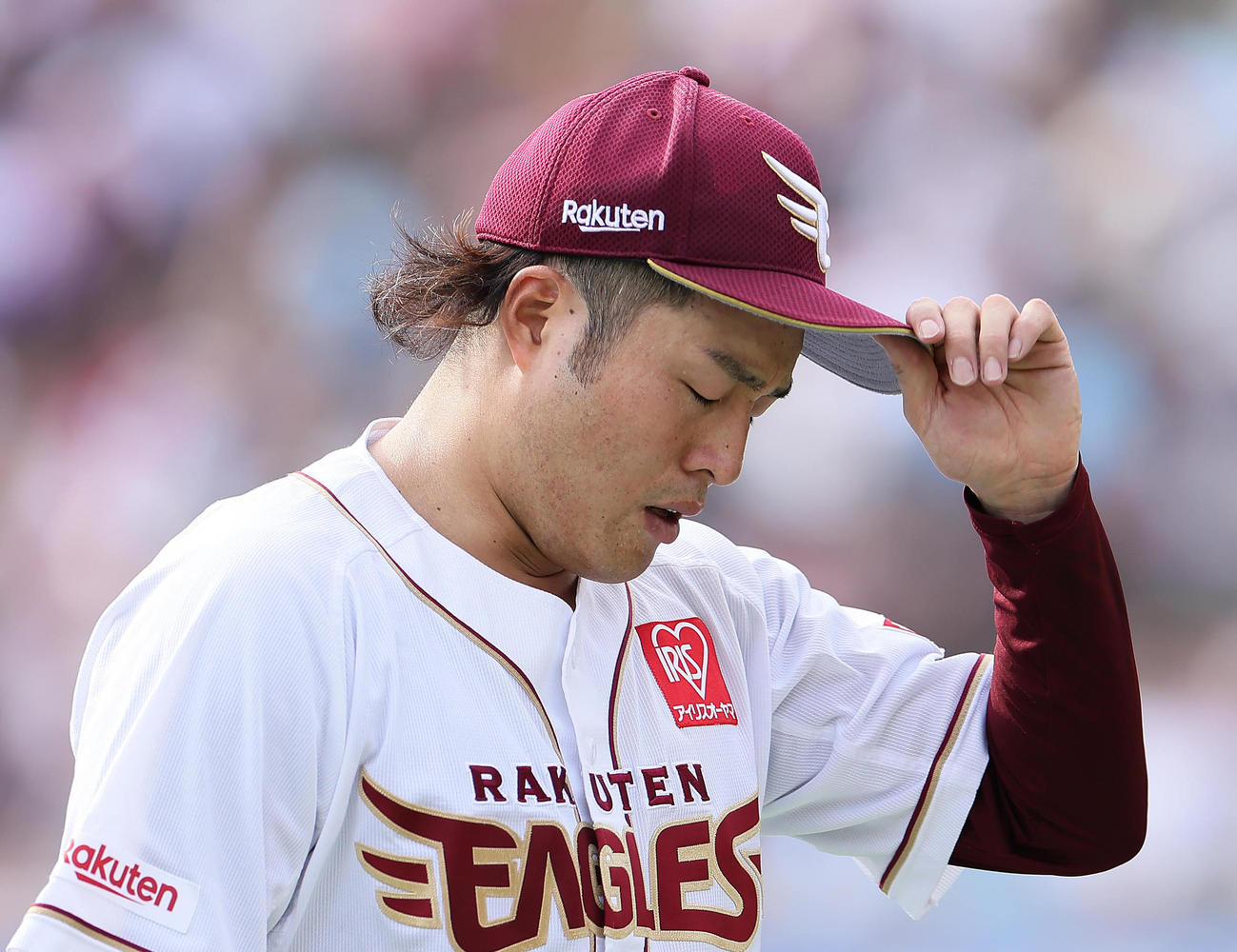 楽天対オリックス　5回途中6失点で降板した楽天滝中（撮影・足立雅史）