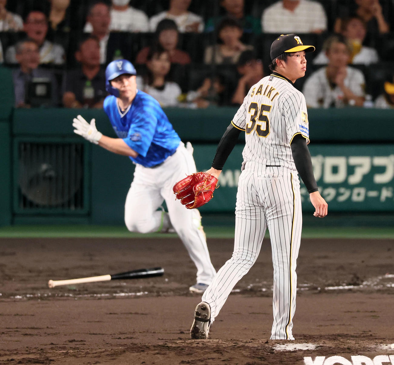 阪神対DeNA 3回表DeNA1死一、二塁、才木は佐野に左前適時打を打たれて失点する（撮影・加藤哉）