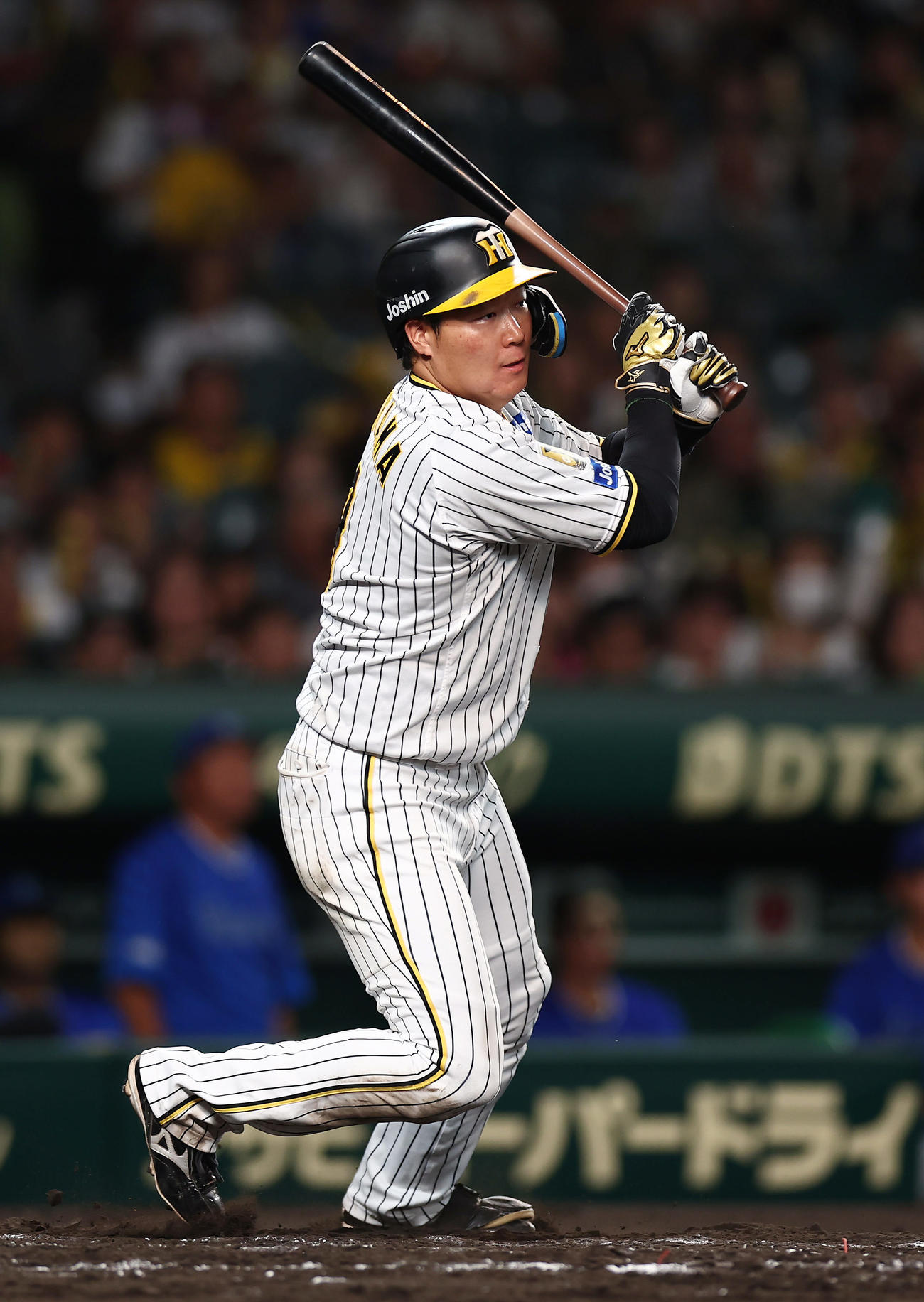 阪神対DeNA 7回裏阪神2死一、二塁、右前適時打を放つ大山（撮影・前田充）