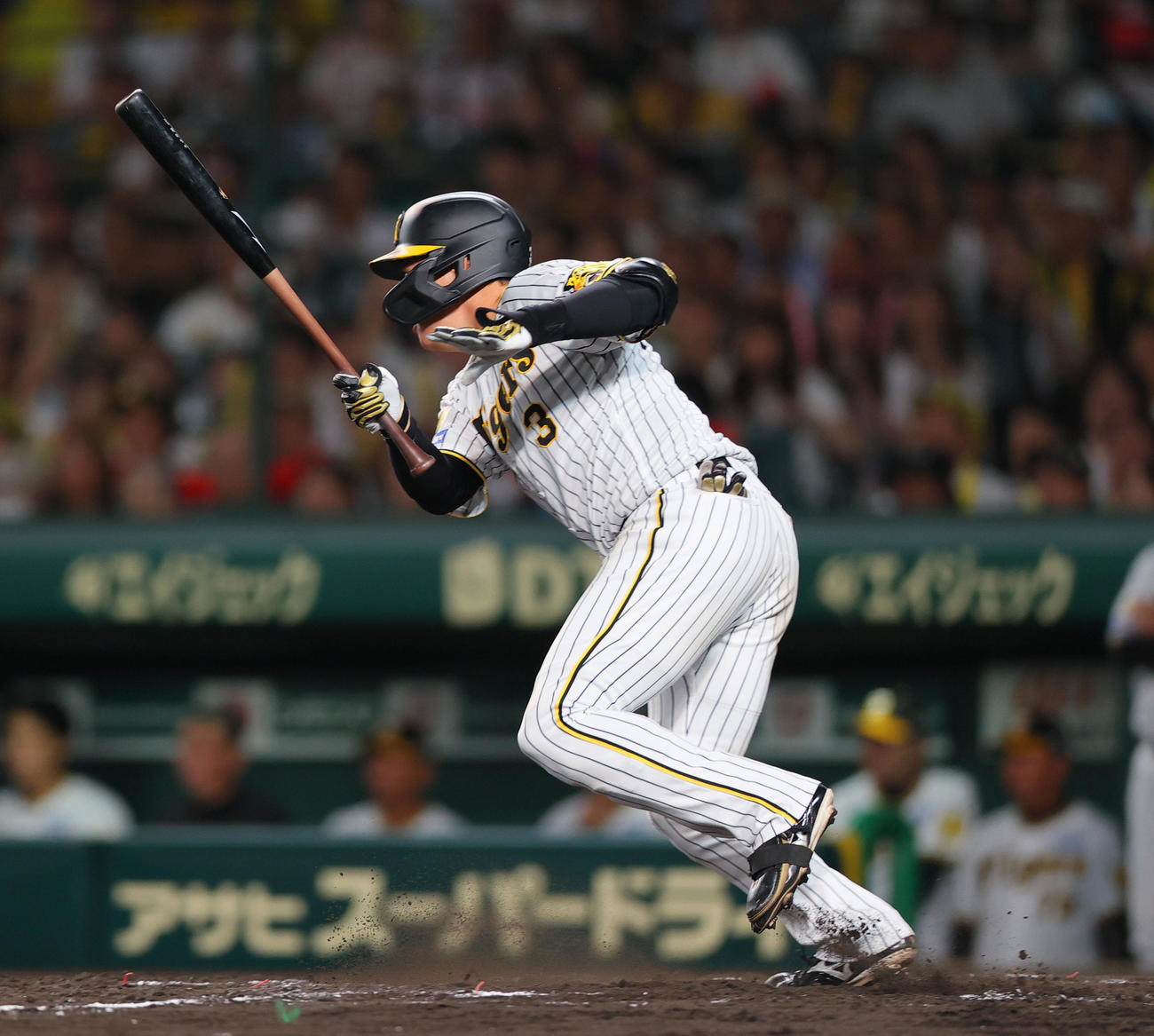 阪神対DeNA 7回裏阪神2死一、二塁、大山は右前適時打を放つ（撮影・上山淳一）
