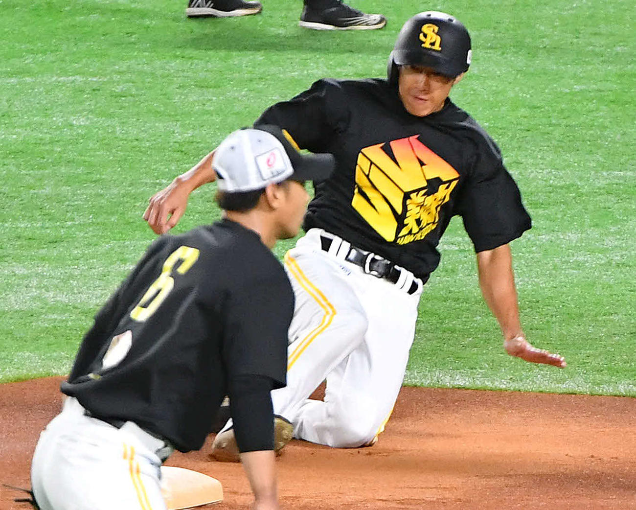 ソフトバンク対オリックス　走塁練習を行う柳田（撮影・岩下翔太）