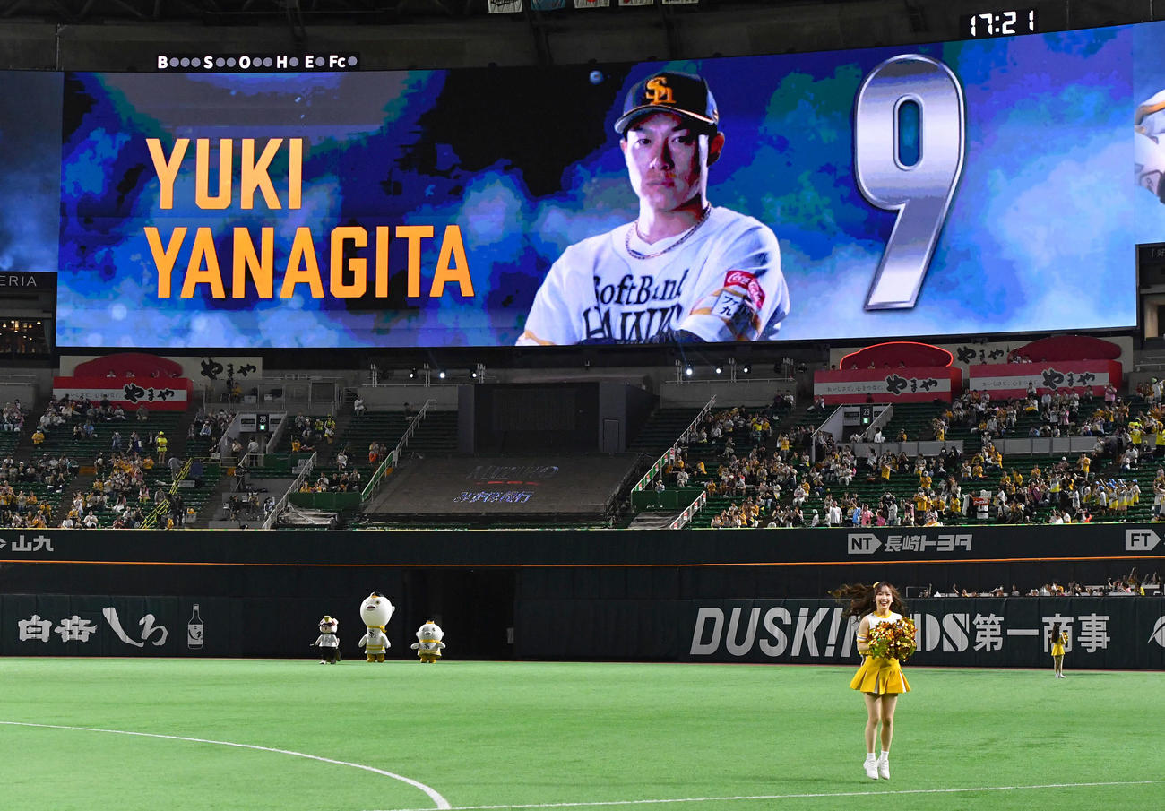 ソフトバンク対オリックス　2番指名打者でスタメンに復帰した柳田（撮影・岩下翔太）