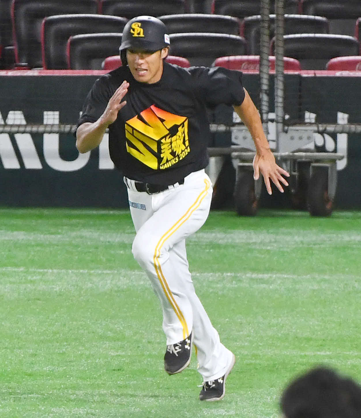 ソフトバンク対オリックス　走塁練習を行う柳田（撮影・岩下翔太）