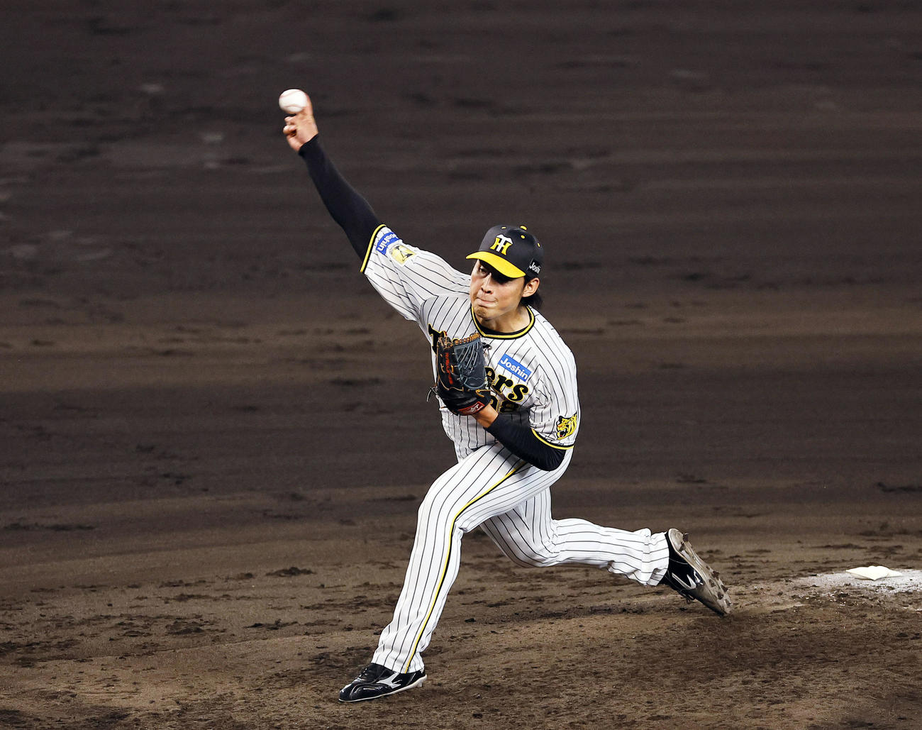 阪神対DeNA 7回、3番手で登板した阪神佐藤蓮（撮影・藤尾明華）