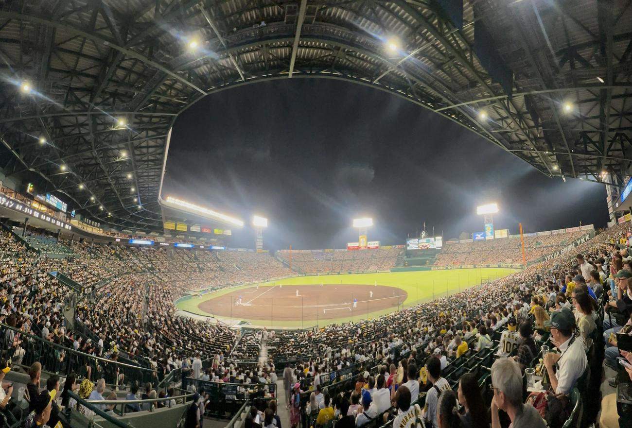 甲子園で行われた阪神対DeNA（撮影・藤尾明華）
