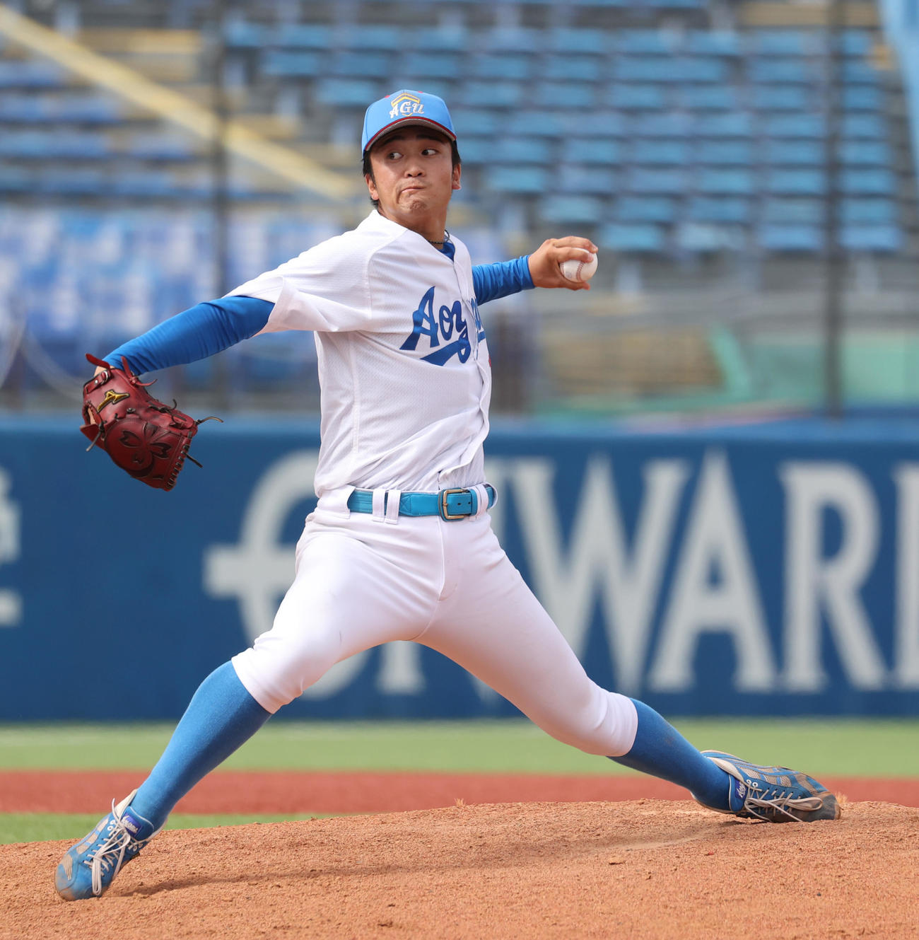 青学大対東農大　3回から登板した青学大・渡辺（撮影・柴田隆二）