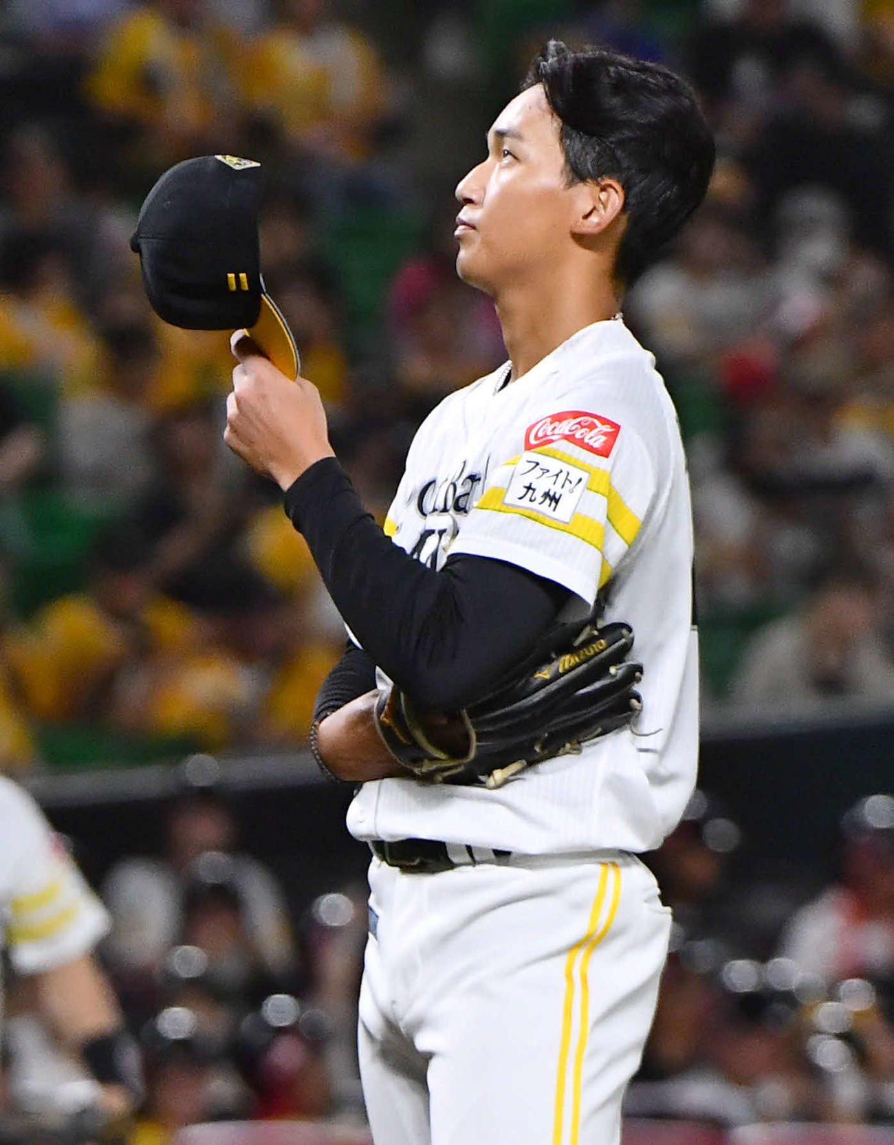 ソフトバンク対オリックス　3回表オリックス無死一塁、セデーニョに左越え2点本塁打を打たれ、悔しそうな表情を見せる前田悠（撮影・岩下翔太）