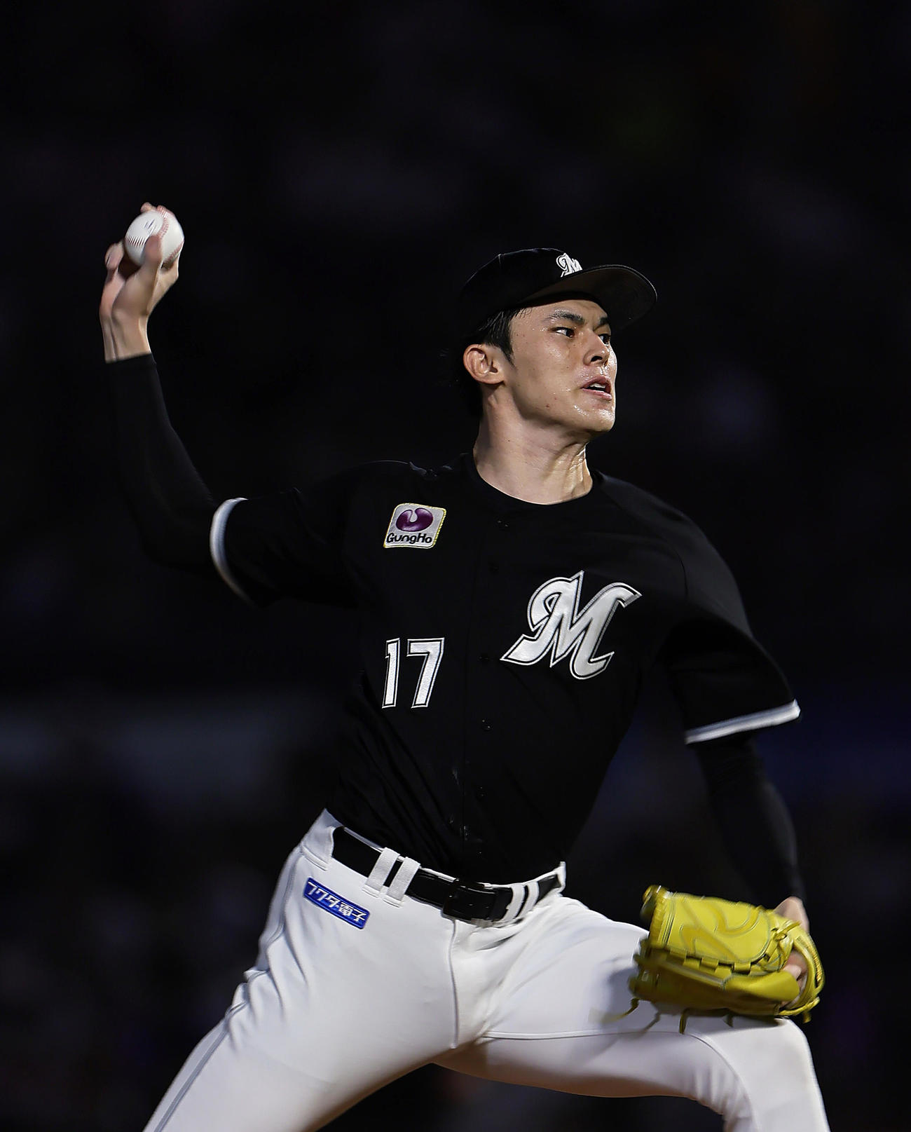 楽天対ロッテ　ロッテ先発の佐々木（撮影・足立雅史）
