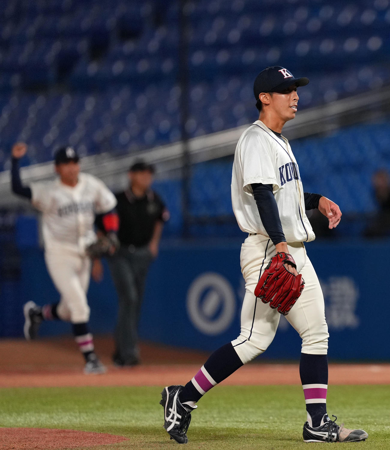 日大対国学院大　9回表を無失点に抑え日大に勝利した国学院大・飯田（撮影・横山健太）