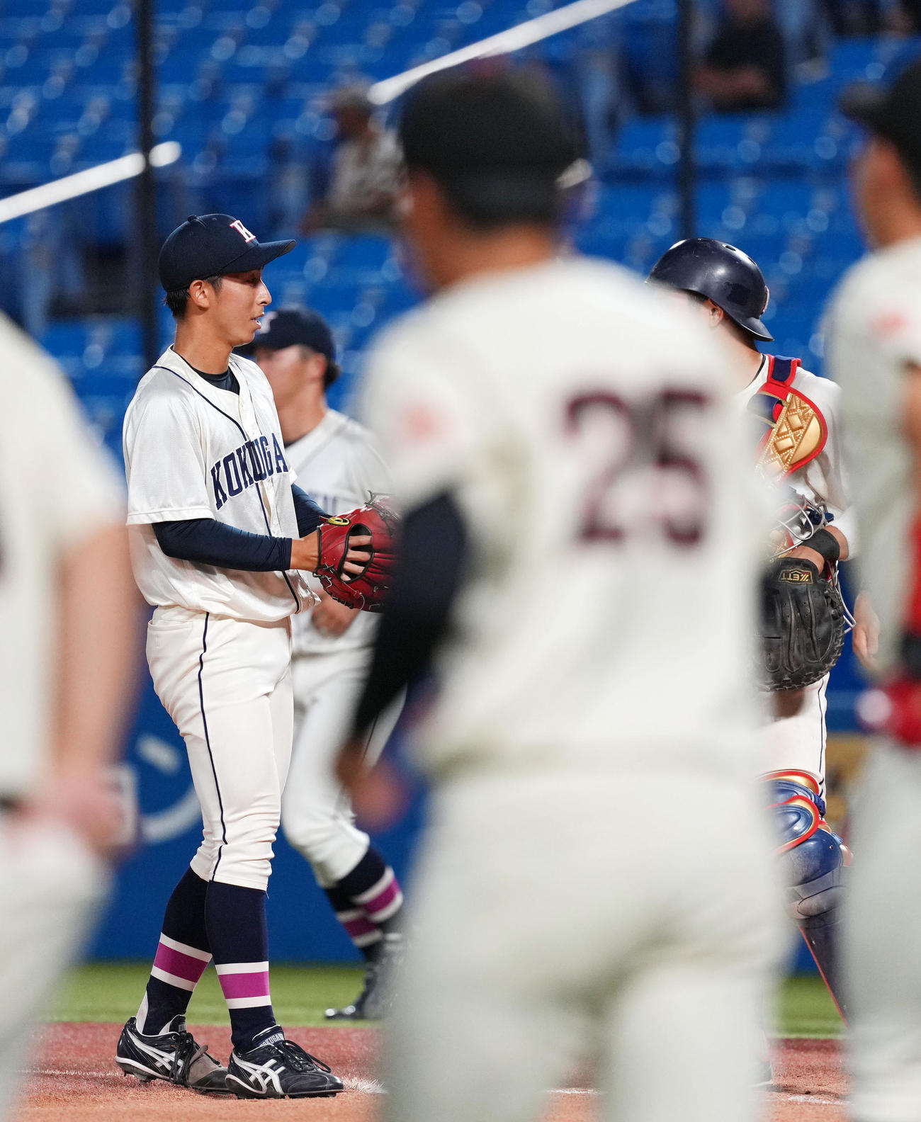 日大対国学院大　9回表を無失点に抑え日大に勝利した国学院大・飯田（撮影・横山健太）