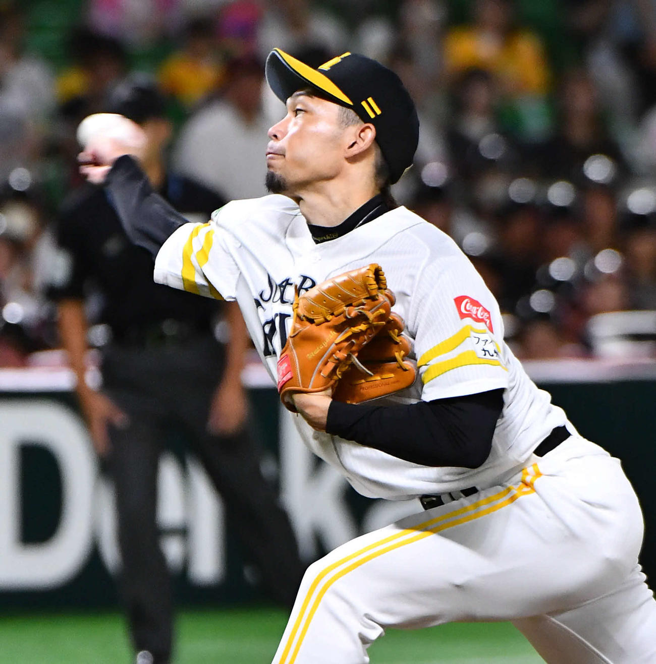 ソフトバンク対オリックス　5回表オリックス1死から登板した、ソフトバンク3番手の又吉（撮影・岩下翔太）
