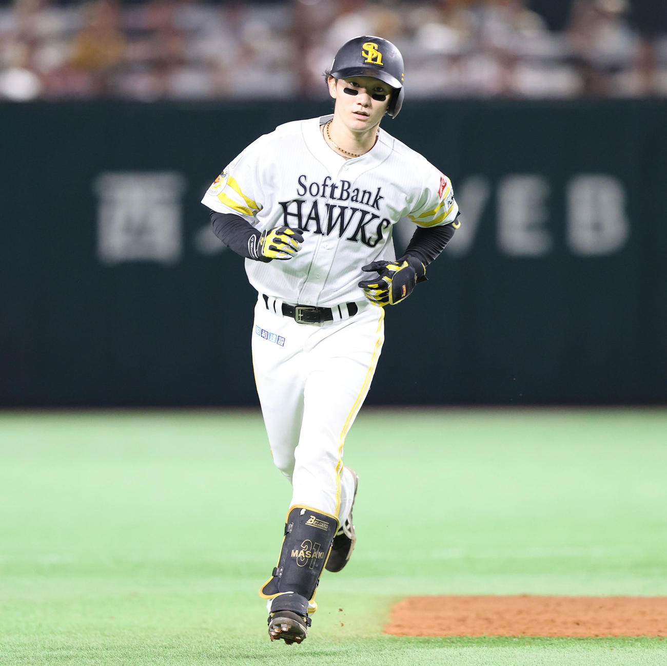 ソフトバンク対オリックス　4回裏ソフトバンク無死、正木は左越え本塁打を放つ（撮影・鬼束羽瑠菜）