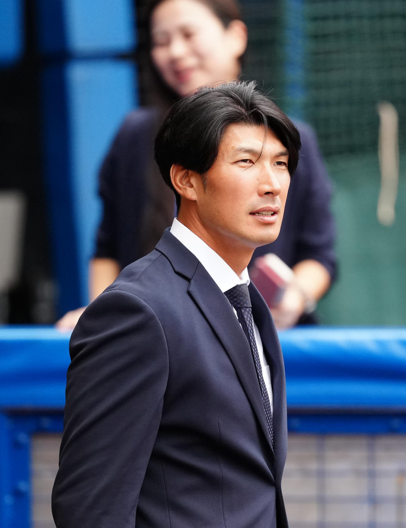 DeNA対阪神　試合前、スタジアムを訪れたDeNA大田（撮影・江口和貴）
