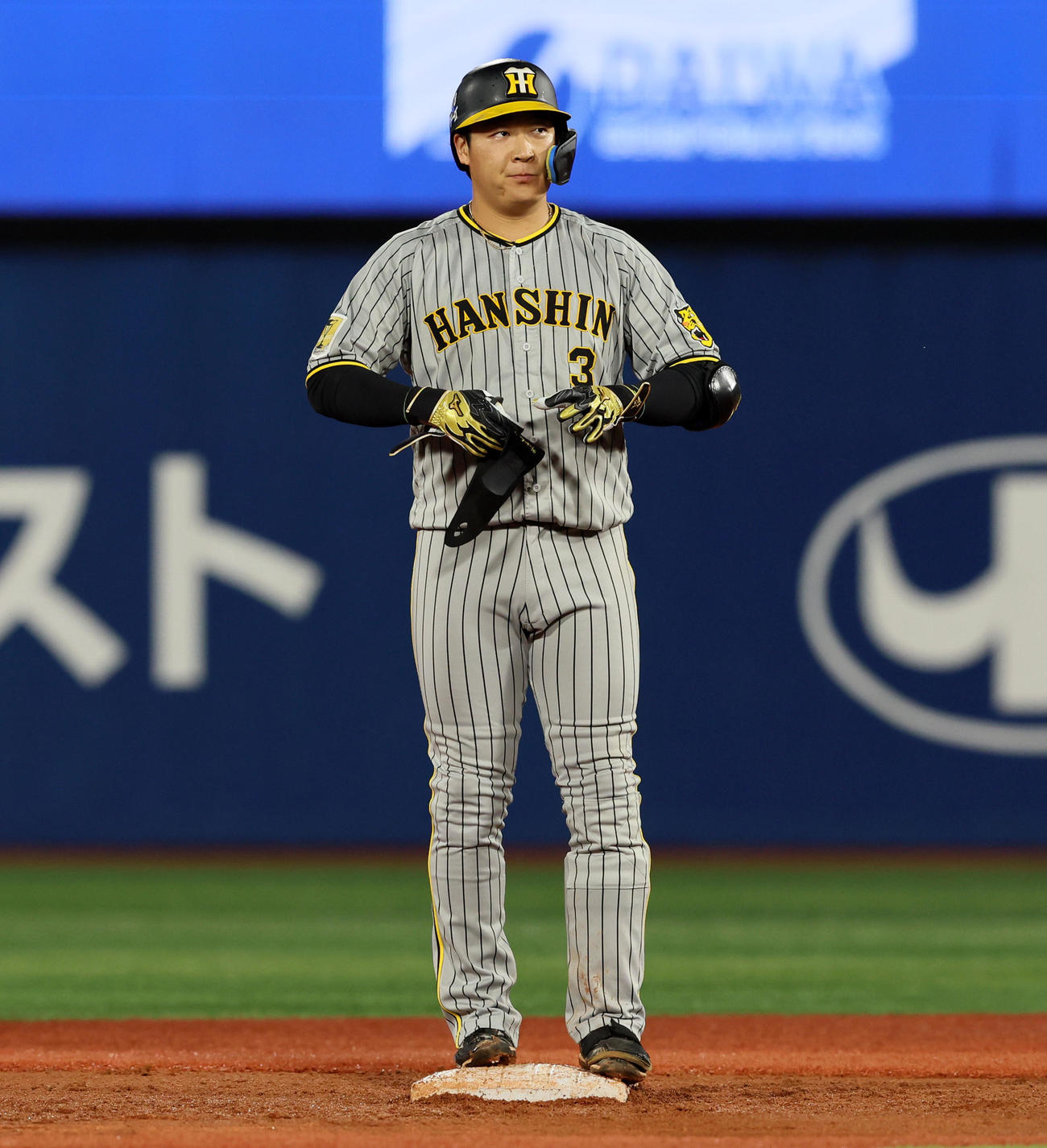 DeNA対阪神　5回表阪神無死満塁、右へ適時二塁打を放つ大山（撮影・加藤哉）