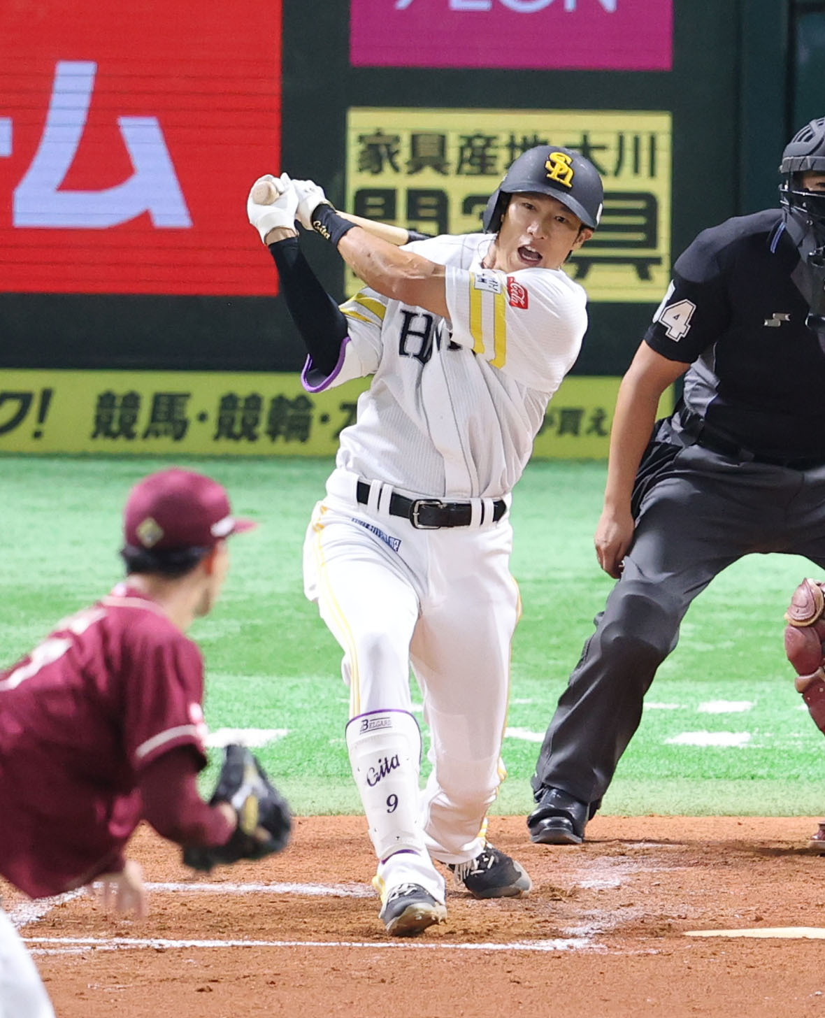 ソフトバンク対楽天　3回裏ソフトバンク1死、柳田は右前打を放つ（撮影・鬼束羽瑠菜）