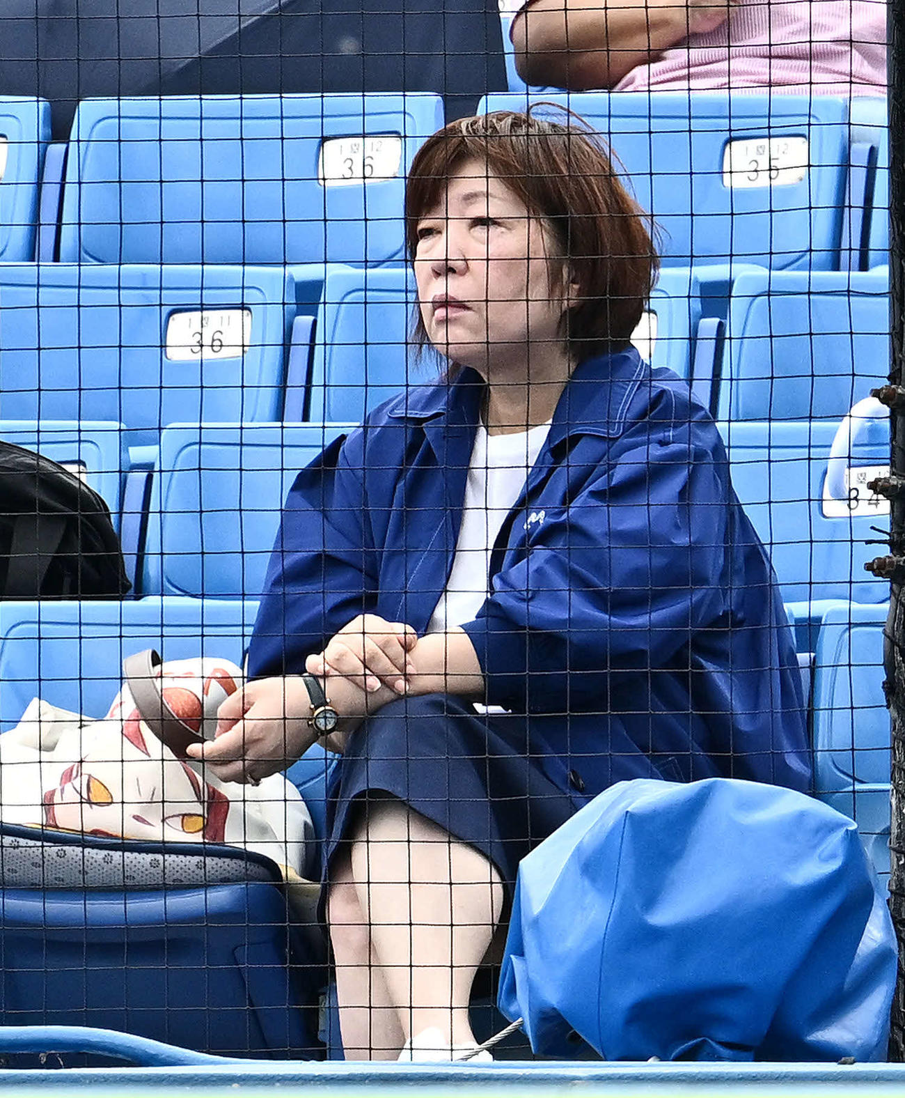 国学院大対日大　観戦する日大・林真理子理事長（撮影・滝沢徹郎）