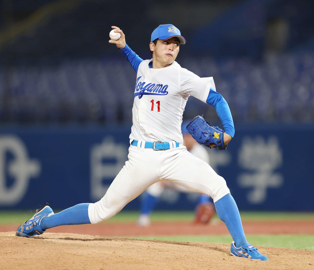 東農大対青学大　青学大先発の中西（撮影・宮地輝）
