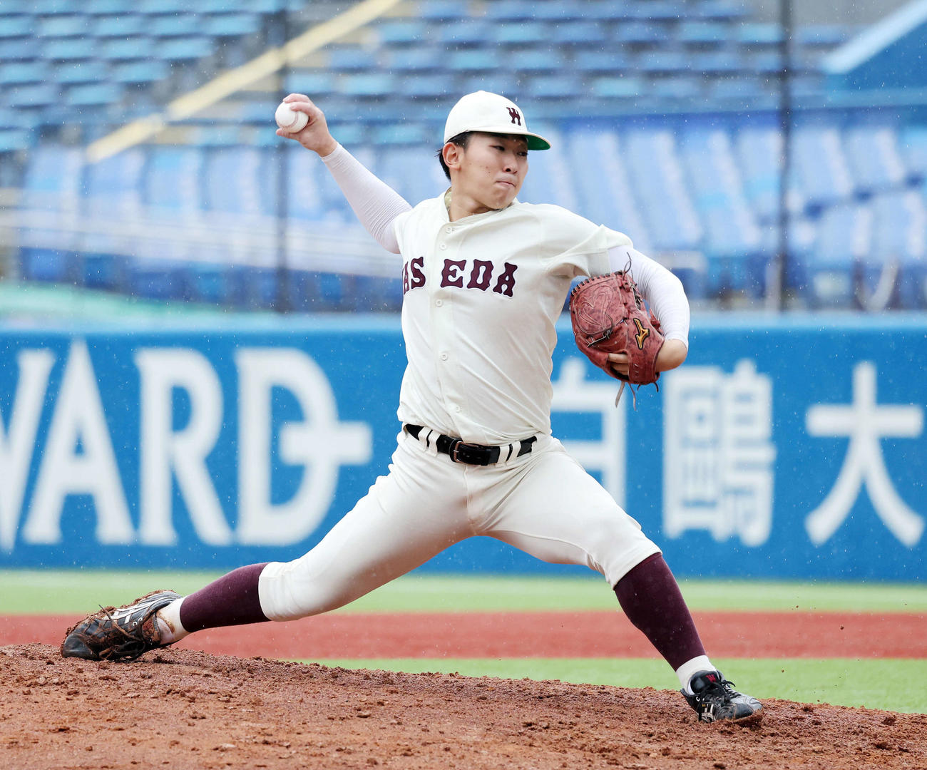 立大対早大　力投する早大先発の伊藤樹（撮影・鈴木正人）