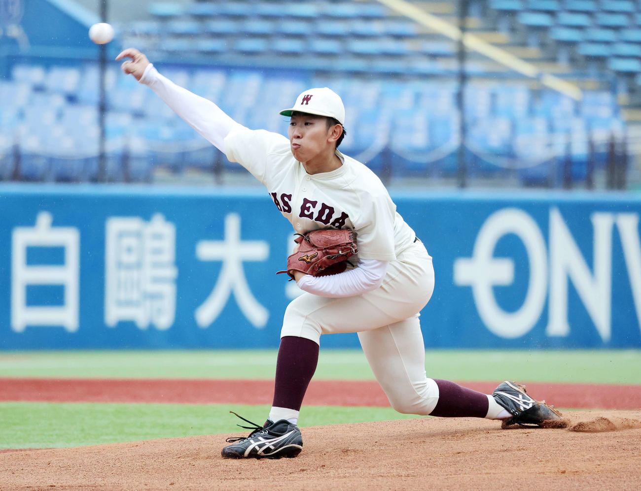 立大対早大　力投する早大先発の伊藤樹（撮影・鈴木正人）