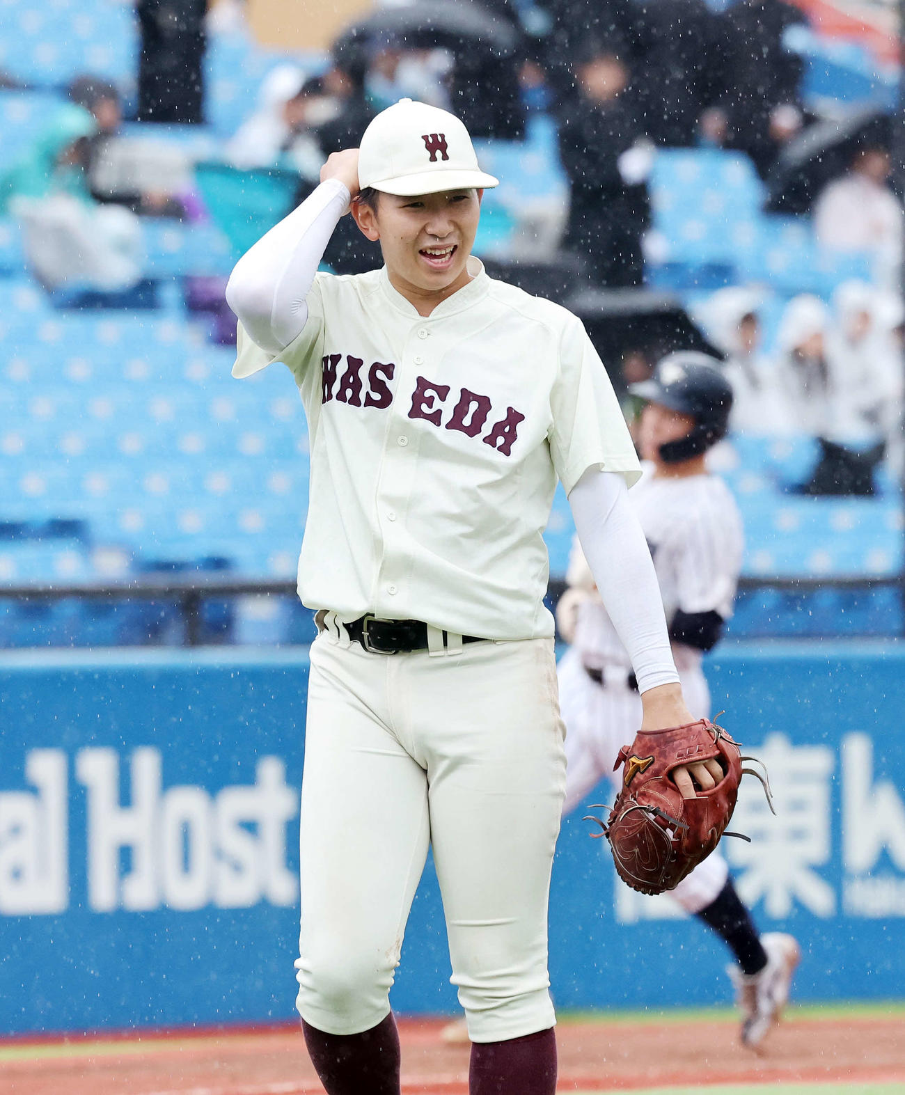 立大対早大　勝利し笑顔を見せる早大・伊藤（撮影・鈴木正人）