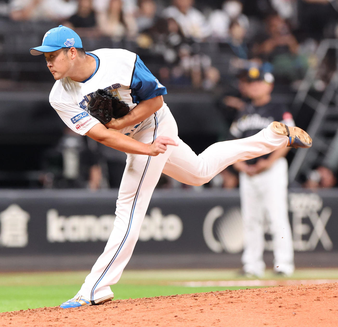 日本ハム対ソフトバンク　日本ハム3番手の斎藤友貴哉＝2024年6月28日