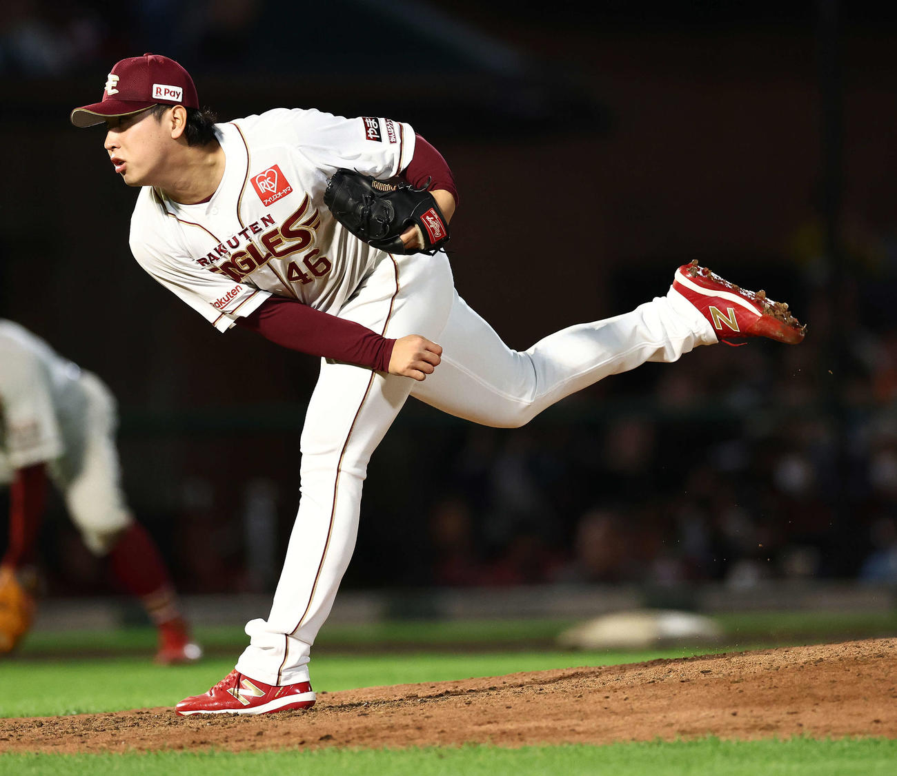 楽天対日本ハム　8回表、楽天2番手で登板する藤平（撮影・河田真司）