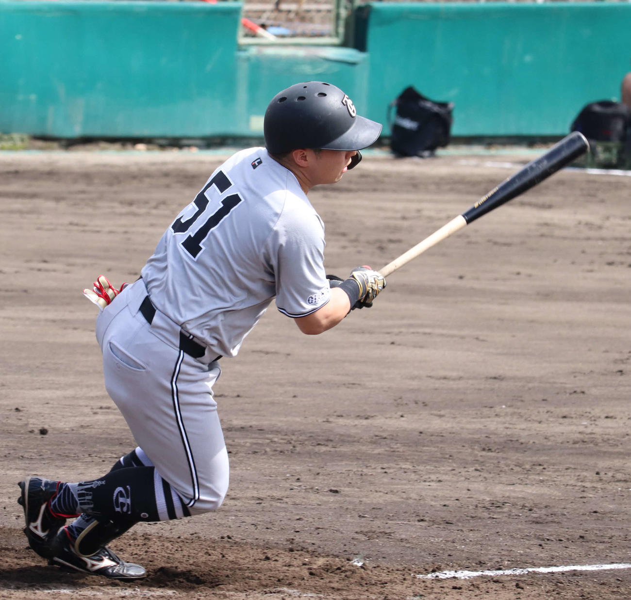 みやざきフェニックス・リーグの斗山戦で遊ゴロに倒れる浅野（撮影・為田聡史）