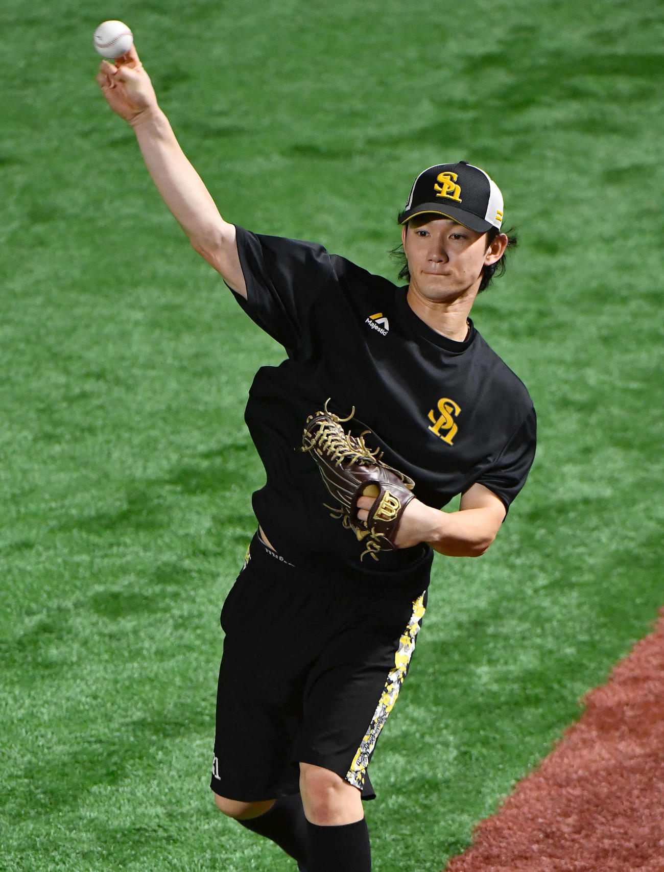 キャッチボールを行う正木（撮影・岩下翔太）