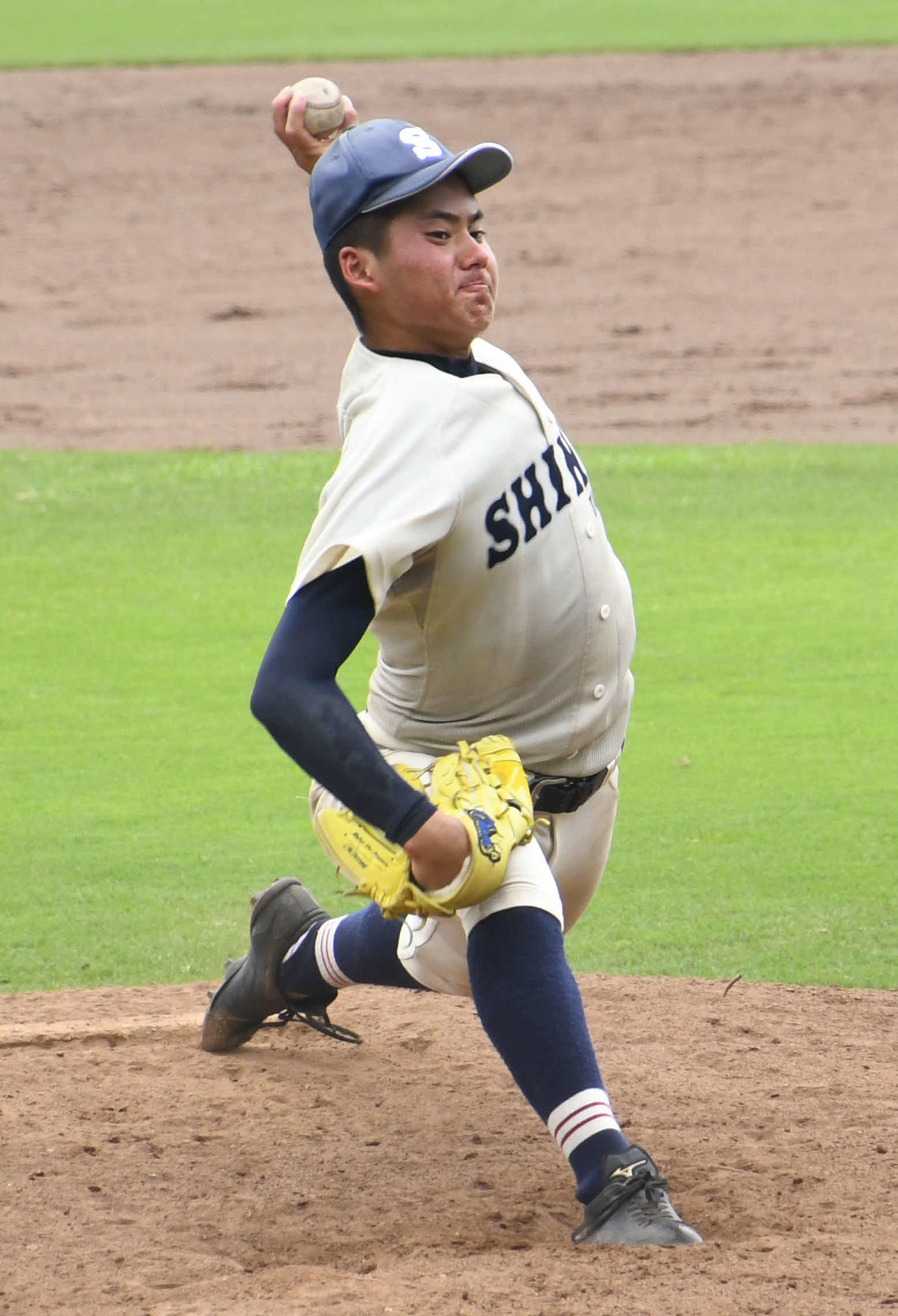 神港橘対甲南　17奪三振の熱投を見せた神港橘エース金丸夢斗投手（撮影・中野椋）＝2020年8月7日、ほっともっと神戸