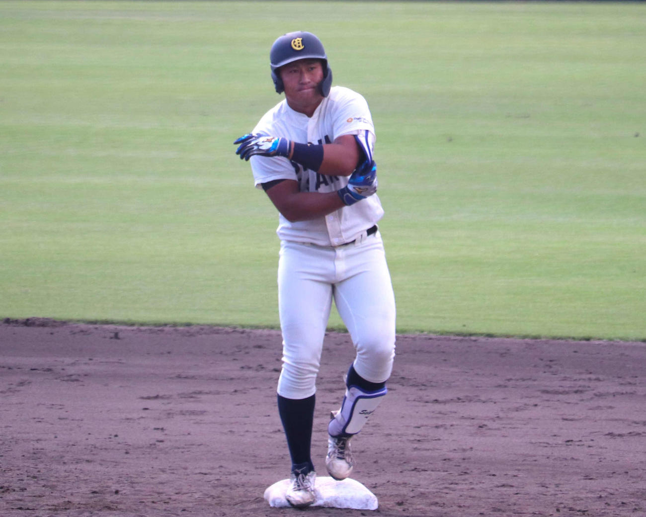 大経大との1回戦　2番手で登板した大経大・林とのプロ注目対決で3回2死一、二に左翼線への適時二塁打を放った、大商大の渡部（撮影・中島麗）