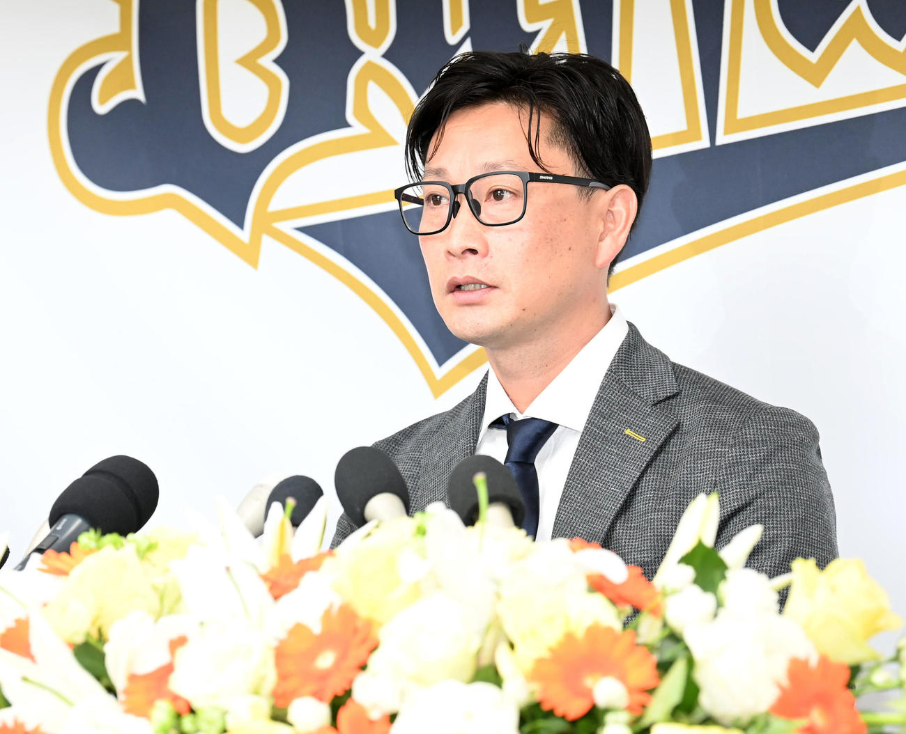 就任会見を行ったオリックス岸田監督（撮影・前岡正明）