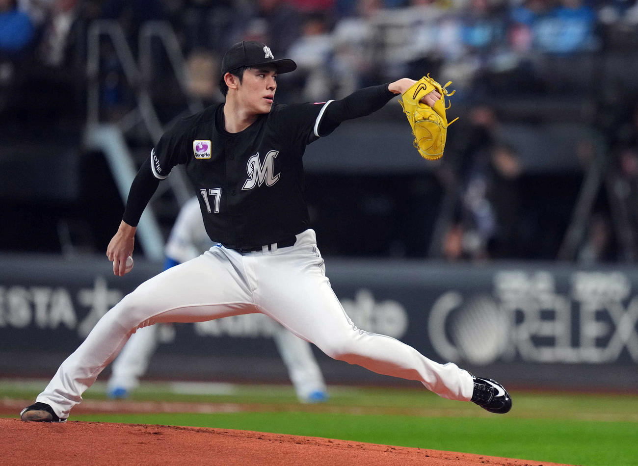 日本ハム対ロッテ　ロッテ先発の佐々木（撮影・狩俣裕三）