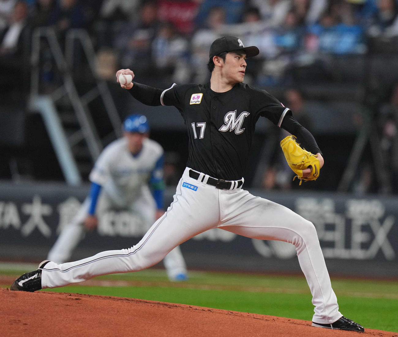 日本ハム対ロッテ　ロッテ先発の佐々木（撮影・狩俣裕三）