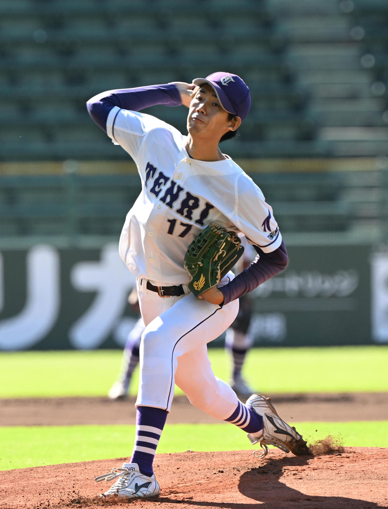 大産大対天理大　先発する天理大・的場（撮影・和賀正仁）