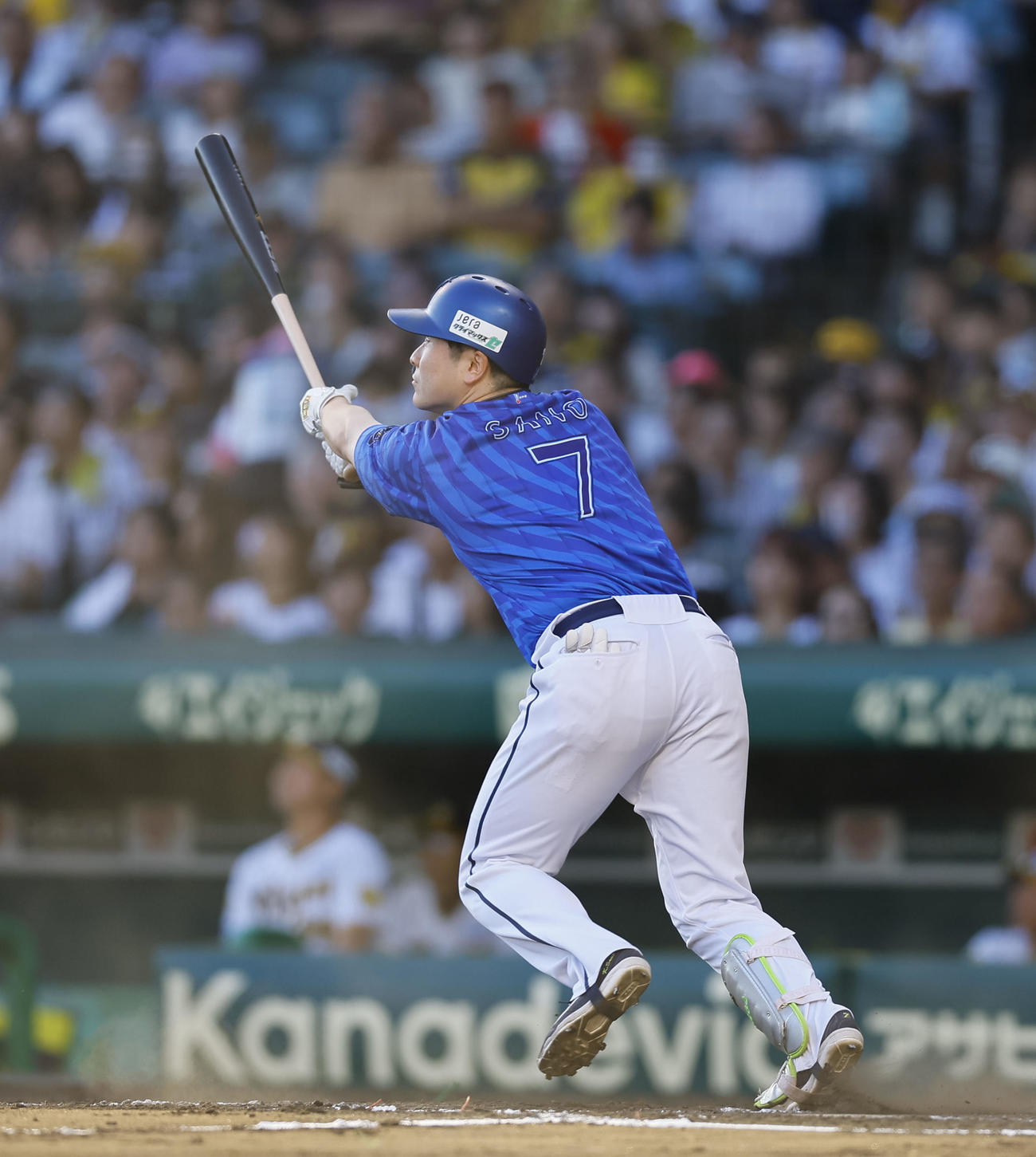 阪神対DeNA 7回表DeNA無死一、二塁、佐野は右越えに3点本塁打を放つ（撮影・藤尾明華）