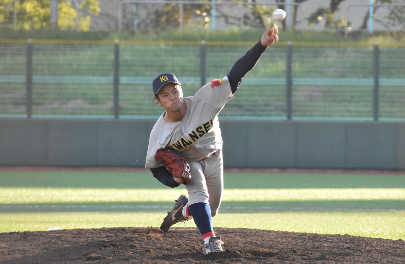 関大戦の8回から登板して2回無失点と好投した関学大・溝口（撮影・古財稜明）