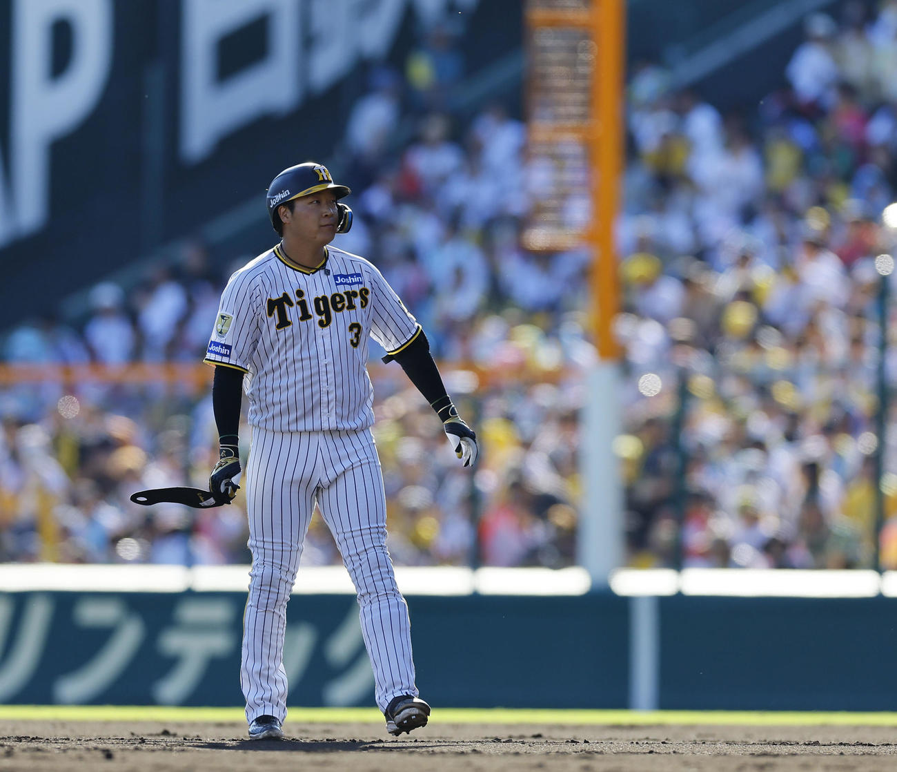 阪神対DeNA 3回裏阪神2死一塁、三飛に倒れた大山（撮影・藤尾明華）