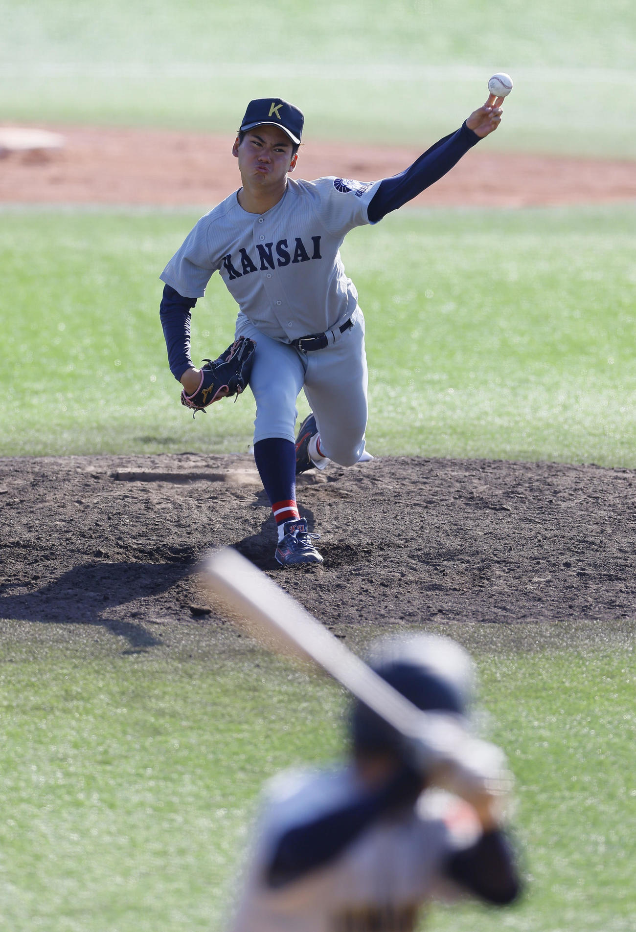関学大対関大　9回から登板した関大・金丸（撮影・藤尾明華）