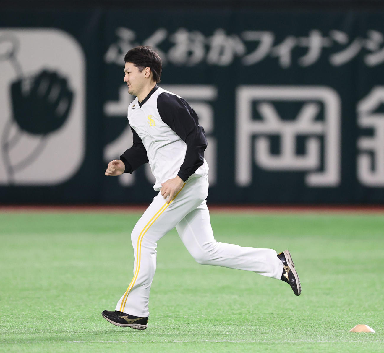 ランニングで調整する有原（撮影・鬼束羽瑠菜）