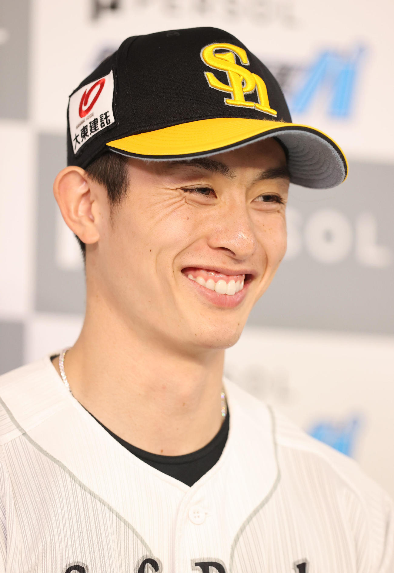 CSファイナルステージ前日会見に登壇した選手会長の周東（撮影・梅根麻紀）